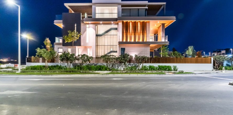 Villa à Dubai, 5 chambres, 900.2 m², № 40414