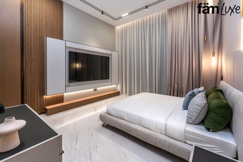 Villa à Dubai, 5 chambres, 900.2 m², № 40414 - photo 8