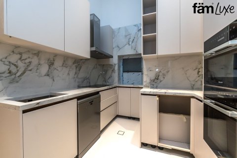 Villa à Dubai, 5 chambres, 900.2 m², № 40414 - photo 23