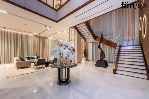 Villa à Dubai, 5 chambres, 900.2 m², № 40414 - photo 4