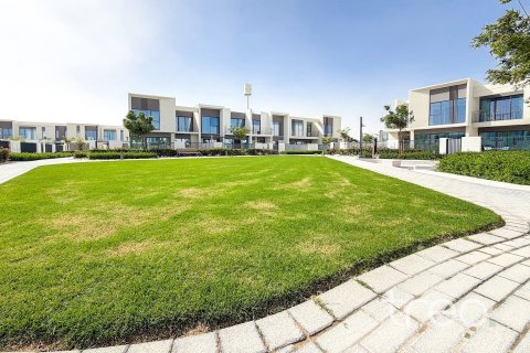 Villa in Nara, The Valley, Dubai 4 bedrooms, 209.03 sq.m. № 119547 - photo 13