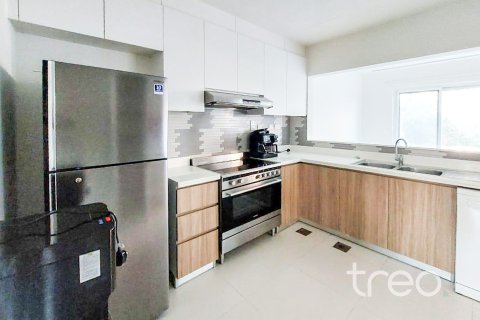 Villa in Dubai 3 bedrooms, 177.63 sq.m. № 119548 - photo 4
