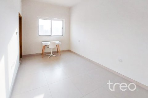 Villa in Dubai 3 bedrooms, 177.63 sq.m. № 119548 - photo 9