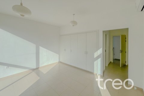 Townhouse in Hayat Townhouses, Town Square, Dubai 4 bedrooms, 280.94 sq.m. № 119546 - photo 3