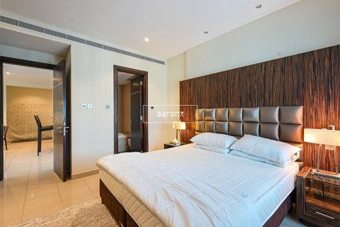 Apartment in Jumeirah Lake Towers, Dubai 2 bedrooms, 91.3 sq.m. № 20941 - photo 8