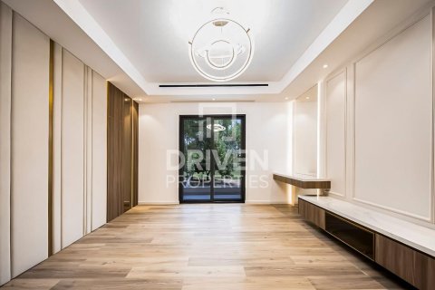 Villa à Jumeirah Golf Estates, Dubai, 5 chambres, 660 m², № 86241 - photo 8