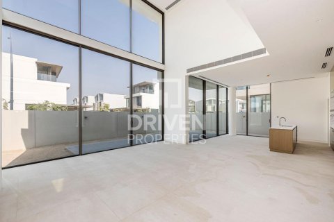 Купить виллу в Nad Al Sheba 1, Nadd Al Sheba, Дубай: 4 спальни, 458м², № 86243 - фото 4