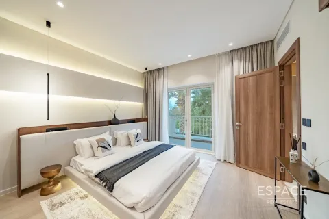 Villa in Springs 12, The Springs, Dubai 4 bedrooms, 209 sq.m. № 61759 - photo 12