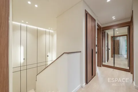 Villa in Springs 12, The Springs, Dubai 4 bedrooms, 209 sq.m. № 61759 - photo 11