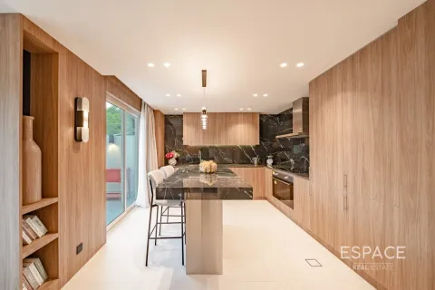 Villa in Springs 12, The Springs, Dubai 4 bedrooms, 209 sq.m. № 61759 - photo 6