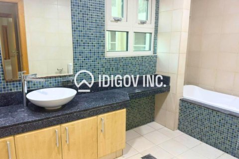 Apartment in Shoreline Apartments, Palm Jumeirah, Dubai 3 bedrooms, 204 sq.m. № 85339 - photo 3