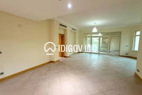 Apartment in Shoreline Apartments, Palm Jumeirah, Dubai 3 bedrooms, 204 sq.m. № 85339 - photo 8