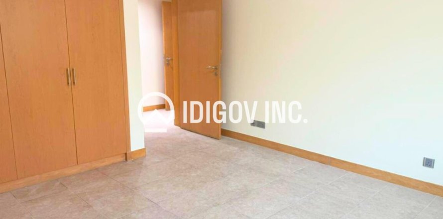 Apartment in Shoreline Apartments, Palm Jumeirah, Dubai 3 bedrooms, 204 sq.m. № 85339