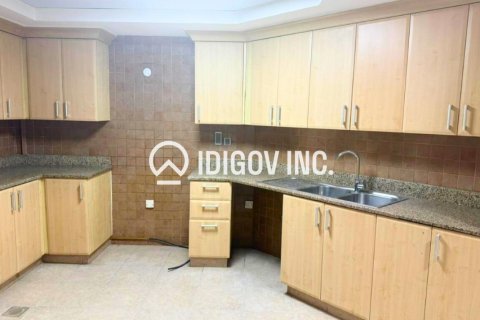 Apartment in Shoreline Apartments, Palm Jumeirah, Dubai 3 bedrooms, 204 sq.m. № 85339 - photo 7