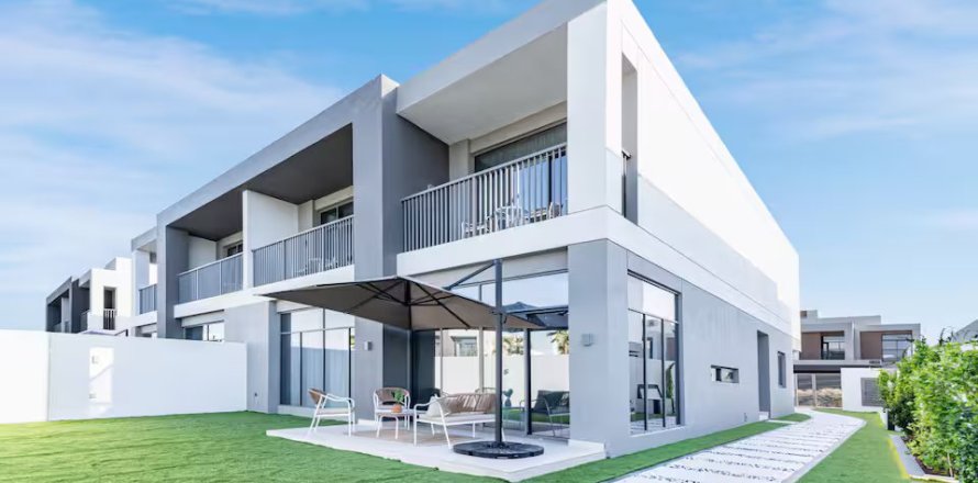 Villa in Dubai South (Dubai World Central), Dubai 5 bedrooms, 373 sq.m. № 101235