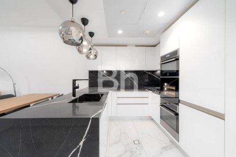 Apartment in Dubai Marina, Dubai 2 bedrooms, 130 sq.m. № 21346 - photo 3