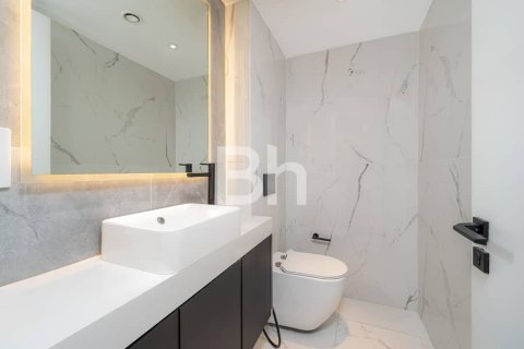 Apartment in Dubai Marina, Dubai 2 bedrooms, 130 sq.m. № 21346 - photo 8