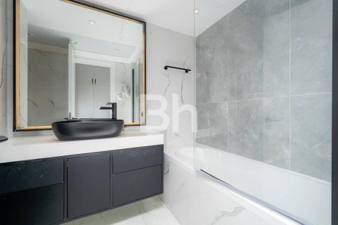 Apartment in Dubai Marina, Dubai 2 bedrooms, 130 sq.m. № 21346 - photo 10
