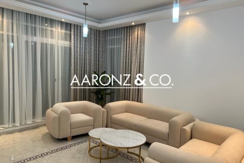 Appartement à Dubai Marina, Dubai, 2 chambres, 176.4 m², № 78473 - photo 2