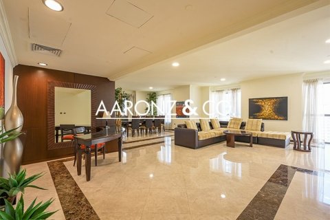 Appartement à Jumeirah Beach Residence, Dubai, 4 chambres, 288.5 m², № 78475 - photo 1