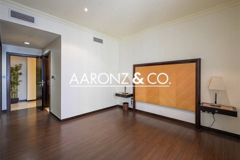 Appartement à Jumeirah Beach Residence, Dubai, 4 chambres, 288.5 m², № 78475 - photo 3