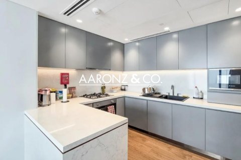 Appartement à Jumeirah Lake Towers, Dubai, 1 chambre, 68.9 m², № 78464 - photo 7