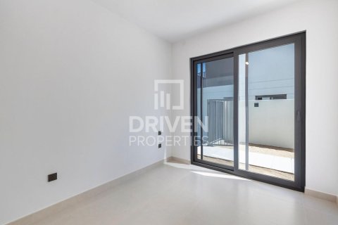 Villa in Aura, Tilal Al Ghaf, Dubai 4 bedrooms, 317 sq.m. № 19598 - photo 25
