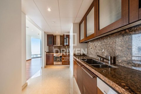 Apartment in Downtown Dubai (Downtown Burj Dubai), Dubai 2 bedrooms, 178.84 sq.m. № 126312 - photo 14