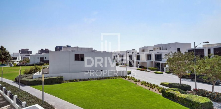 Villa in DAMAC Hills (Akoya by DAMAC), Dubai 5 bedrooms, 460.71 sq.m. № 126308
