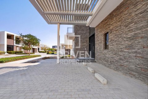 Villa in DAMAC Hills (Akoya by DAMAC), Dubai 5 bedrooms, 460.71 sq.m. № 126308 - photo 2