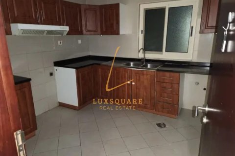 Снять в аренду квартиру в Джумейра Лейк Тауэрс, Дубай: 2 спальни, 212м², № 83907 - фото 3