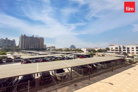 Apartment in Umm Suqeim, Dubai 2 bedrooms, 122.9 sq.m. № 114211 - photo 18