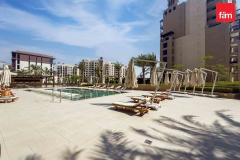 Apartment in Umm Suqeim, Dubai 2 bedrooms, 122.9 sq.m. № 114211 - photo 20