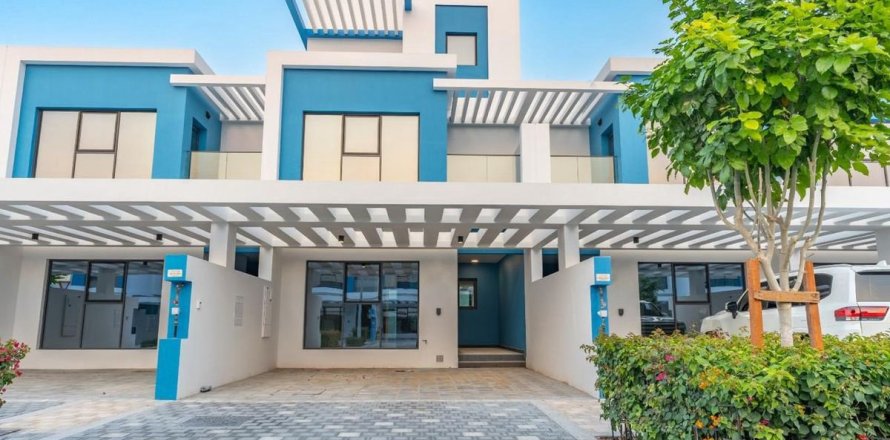 Townhouse in Dubai 4 bedrooms, 144 sq.m. № 114216