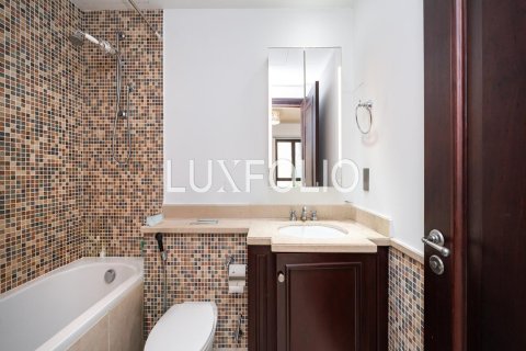 Apartamento en Old Town, Dubai, 1 dormitorio, 85 m², № 45570 - foto 6