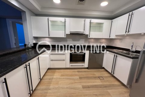 Снять в аренду квартиру в Golden Mile, Пальма Джумейра, Дубай: 2 спальни, 168м², № 38436 - фото 3