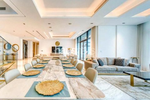 Villa en Palm Jumeirah, Dubai, 7 dormitorios, 883 m², № 45075 - foto 2