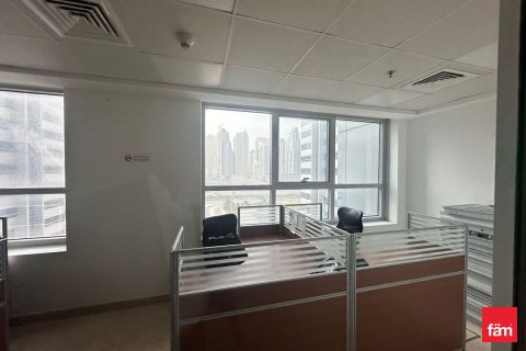 Office in Dubai 377.9 sq.m. № 59077 - photo 12