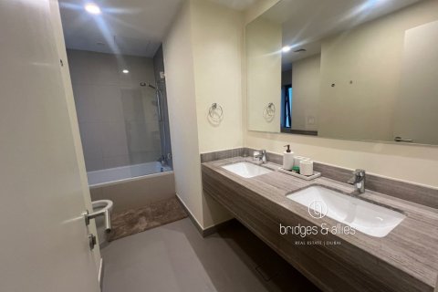 Villa in Dubai Hills Estate, Dubai 3 bedrooms, 212 sq.m. № 101349 - photo 6