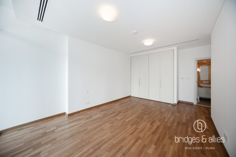 Apartment in DIFC, Dubai 3 bedrooms, 194 sq.m. № 101351 - photo 18