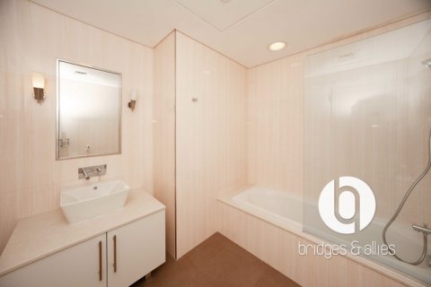 Apartment in DIFC, Dubai 3 bedrooms, 194 sq.m. № 101351 - photo 10