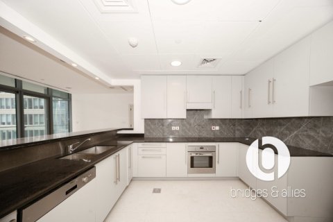 Apartment in DIFC, Dubai 3 bedrooms, 194 sq.m. № 101351 - photo 6