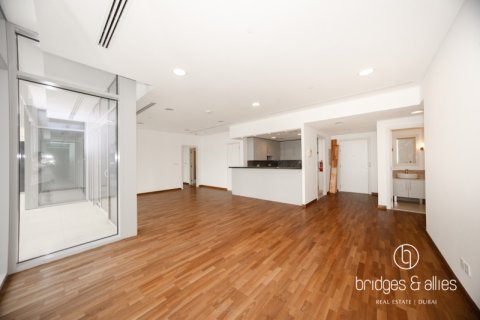 Apartment in DIFC, Dubai 3 bedrooms, 194 sq.m. № 101351 - photo 13