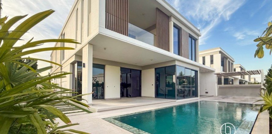 Villa in Tilal Al Ghaf, Dubai 5 bedrooms, 580 sq.m. № 101353