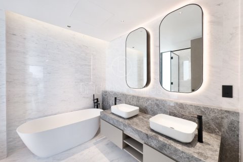 Villa in Tilal Al Ghaf, Dubai 5 bedrooms, 580 sq.m. № 101353 - photo 15