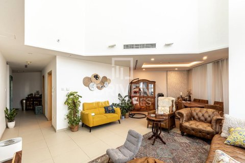 Купить квартиру в Dubai Silicon Oasis, Дубай: 3 спальни, 262м², № 18801 - фото 12