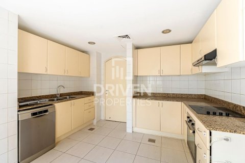 Villa en The Lakes, Dubai, 3 dormitorios, 265 m², № 18789 - foto 5