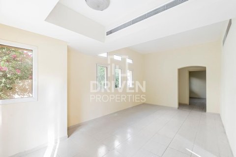 Villa en The Lakes, Dubai, 3 dormitorios, 265 m², № 18789 - foto 4