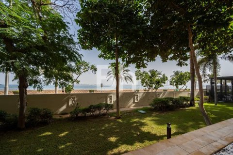 Hotel Apartment in Palm Jumeirah, Dubai 2 bedrooms, 142 sq.m. № 21793 - photo 21