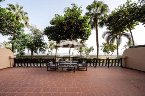 Hotel Apartment in Palm Jumeirah, Dubai 2 bedrooms, 142 sq.m. № 21793 - photo 17